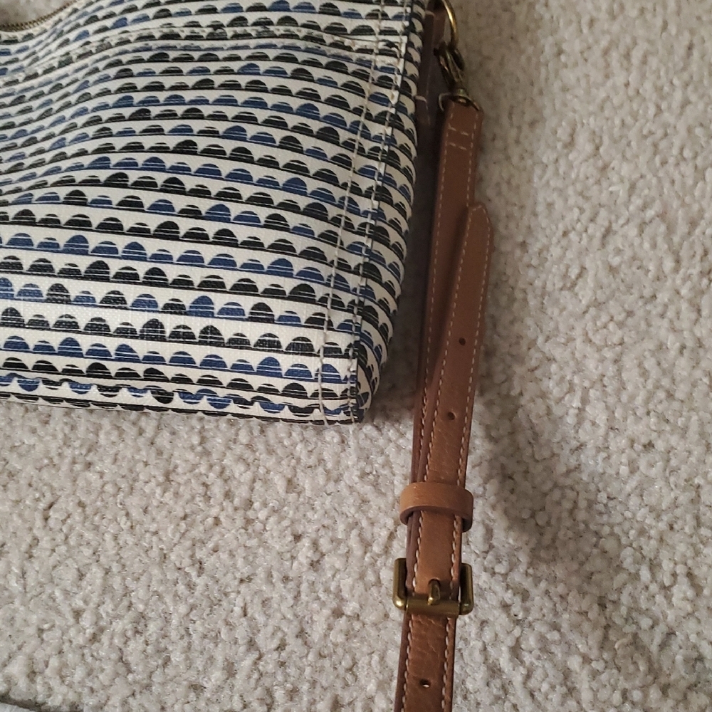 Fossil Navy and Cream Crossbody Bag - Picture 4 of 5